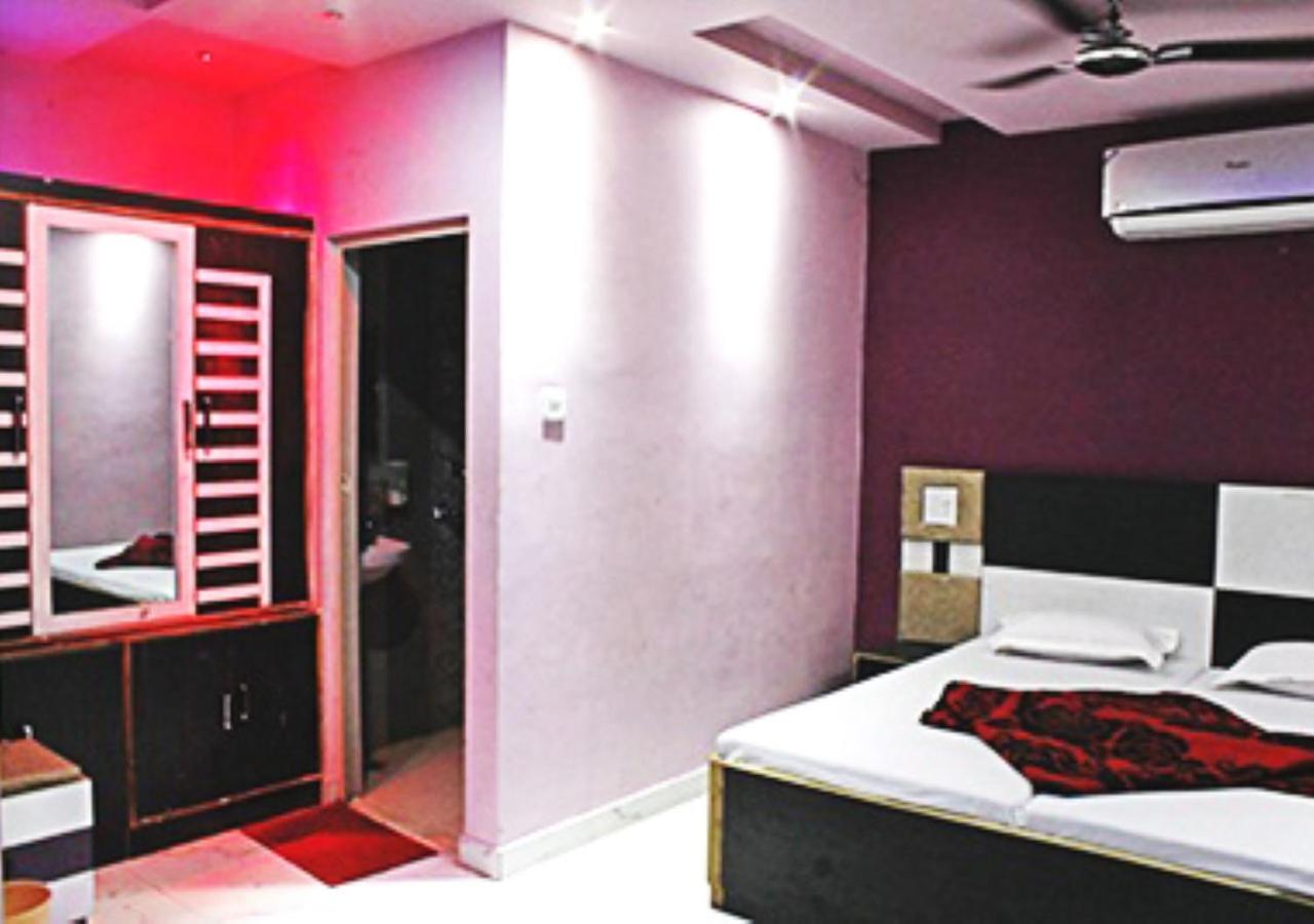 Hotel Roshan Varanasi Exterior foto