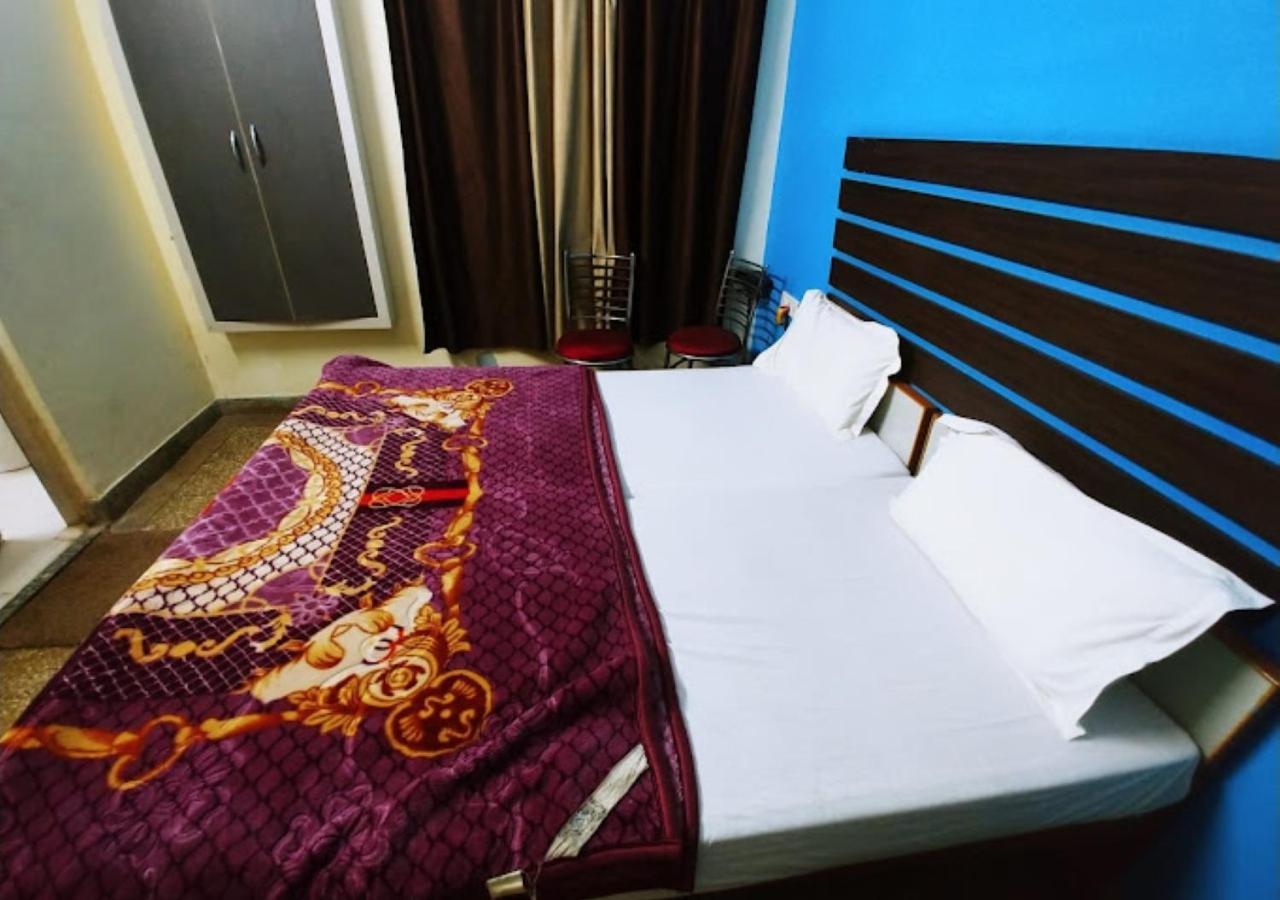 Hotel Roshan Varanasi Exterior foto