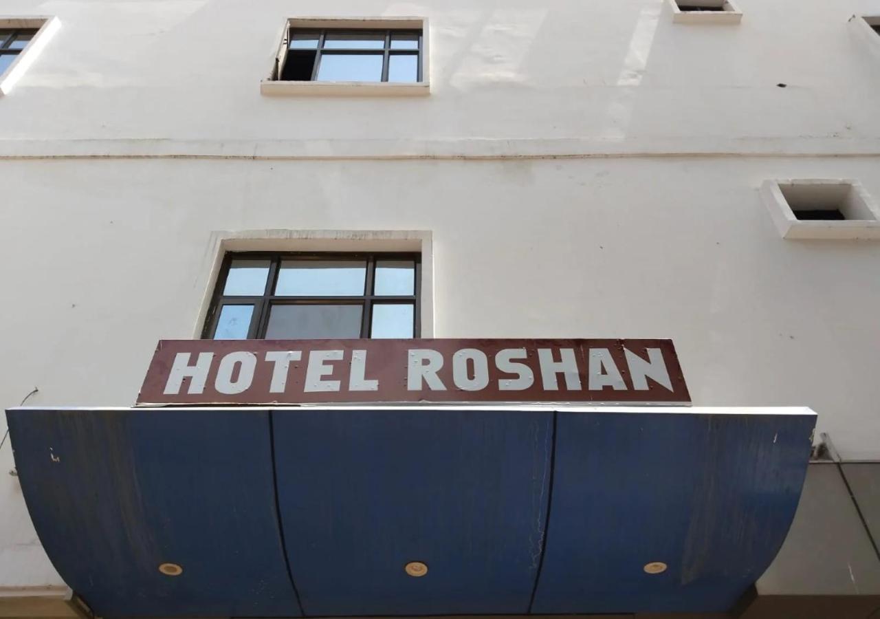 Hotel Roshan Varanasi Exterior foto