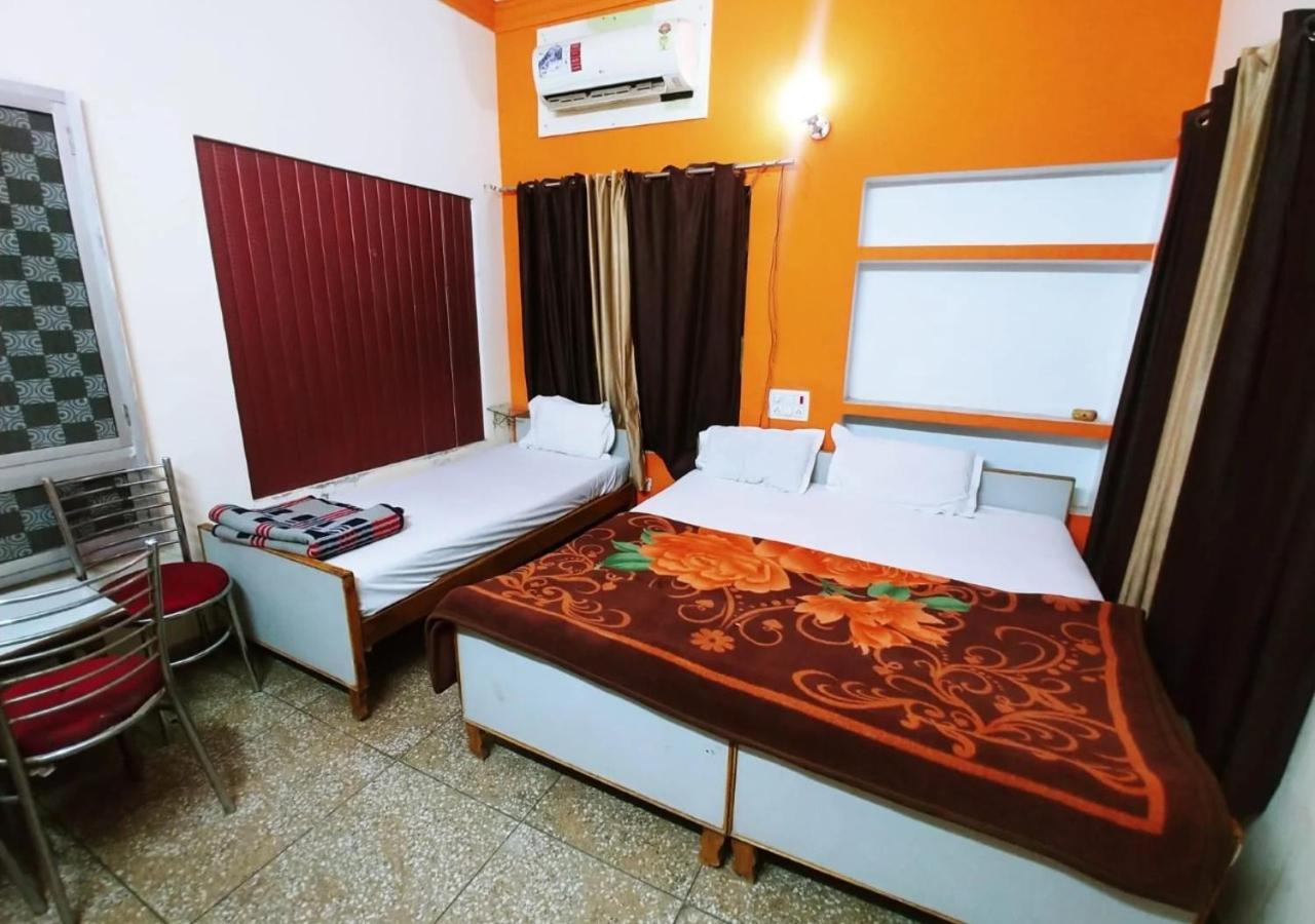 Hotel Roshan Varanasi Exterior foto